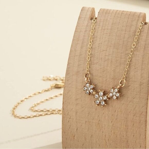 Gold 14k Plated CZ Flower Chain Necklace - Picture 2 of 3